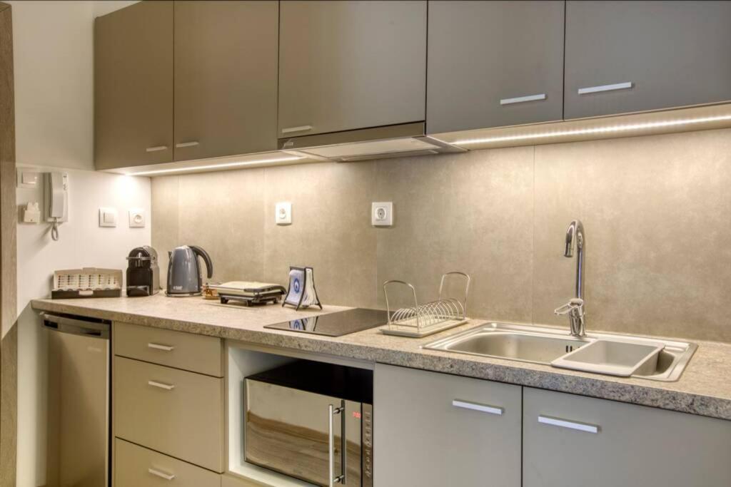 Plaka Filotheis House B Apartment Athena Bagian luar foto